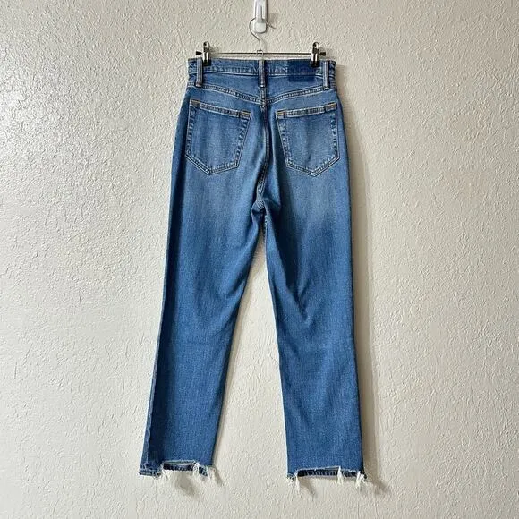 Abercrombie &amp; Fitch Curve Love Ultra High Rise Ankle Straight Jean Destroyed 26R