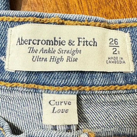 Abercrombie &amp; Fitch Curve Love Ultra High Rise Ankle Straight Jean Destroyed 26R