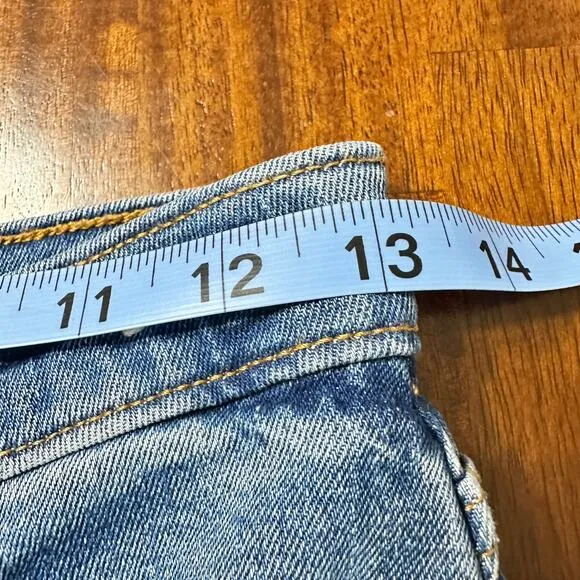 Abercrombie &amp; Fitch Curve Love Ultra High Rise Ankle Straight Jean Destroyed 26R