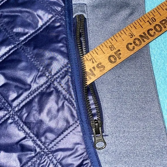 ATHLETA Aries quilted hooded thumbholes zip up weatherproof blue gray NEW size M