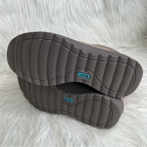 Bzees Glacier Washable Booties Taupe Fabric Size 8.5M