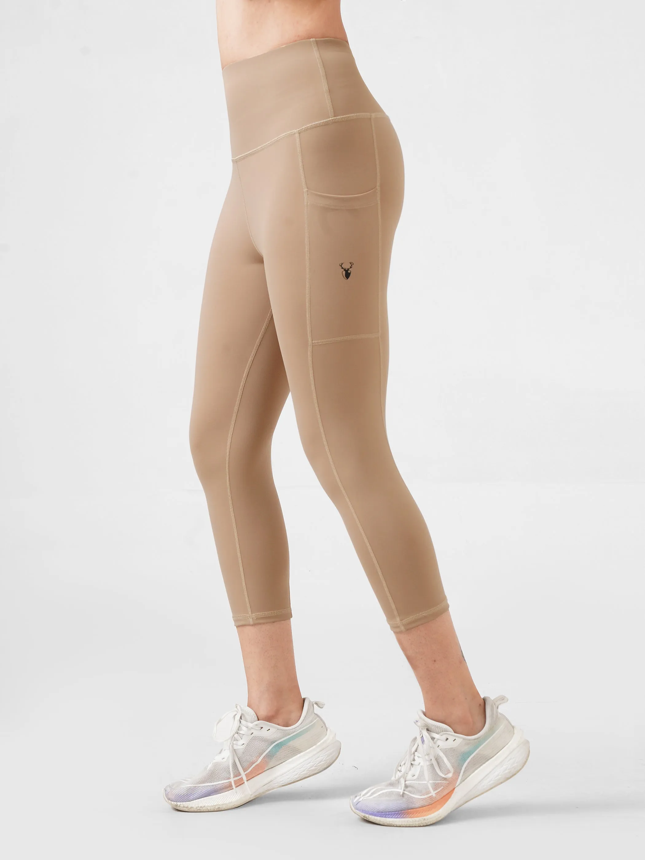 Contrast Capri Active pair in Beige
