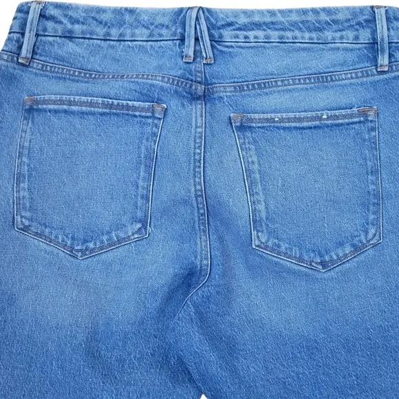 Good American Women's Jeans. Style GCC802T-1352. size 2/26. Waist 26&quot; Pre-owned
