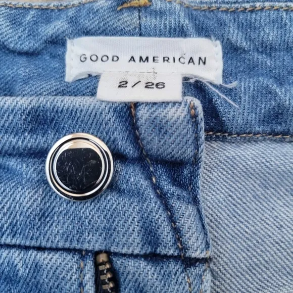 Good American Women's Jeans. Style GCC802T-1352. size 2/26. Waist 26&quot; Pre-owned