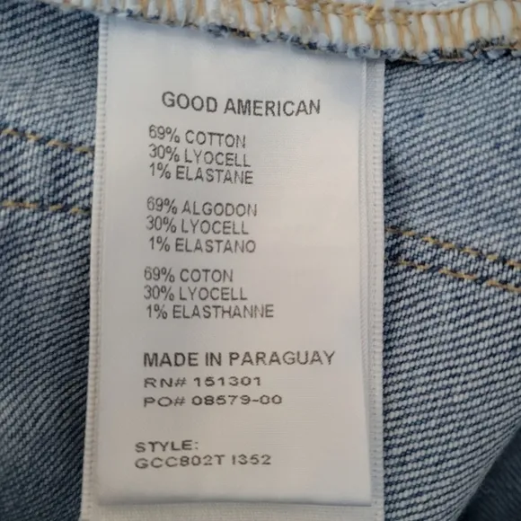 Good American Women's Jeans. Style GCC802T-1352. size 2/26. Waist 26&quot; Pre-owned