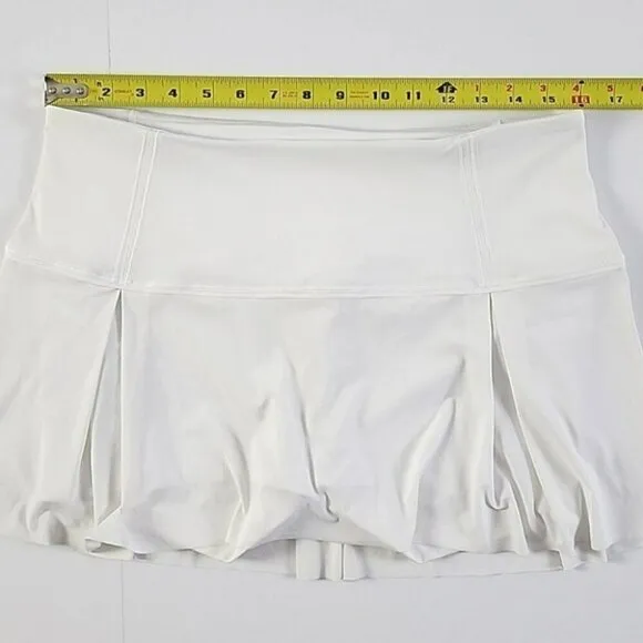 Lululemon Lost In Pace Skort Skirt White Flowy Lightweight Size 10 Regular