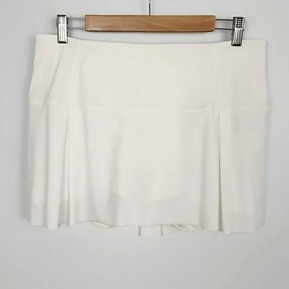 Lululemon Lost In Pace Skort Skirt White Flowy Lightweight Size 10 Regular
