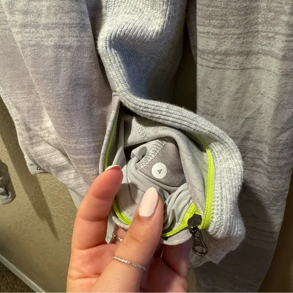 Lululemon Post Sweat Pullover Hooded Sweater size 4