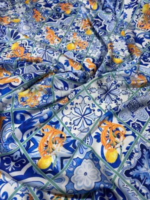 Majolica Lemons Luxury Fabric - Elegant Patterned Textile