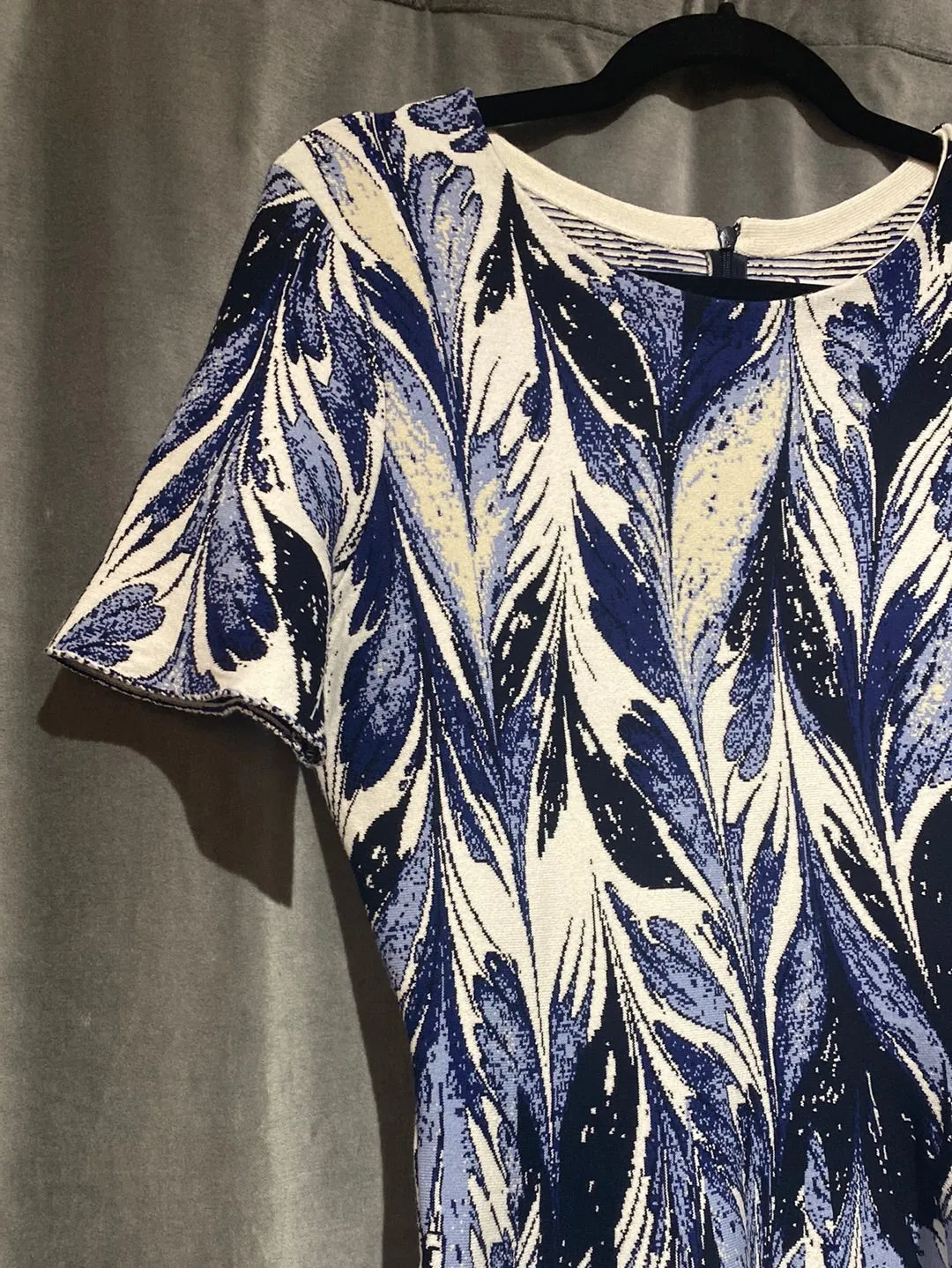 Oscar De La Renta Stretch Fabric Short Sleeve Flare Dress