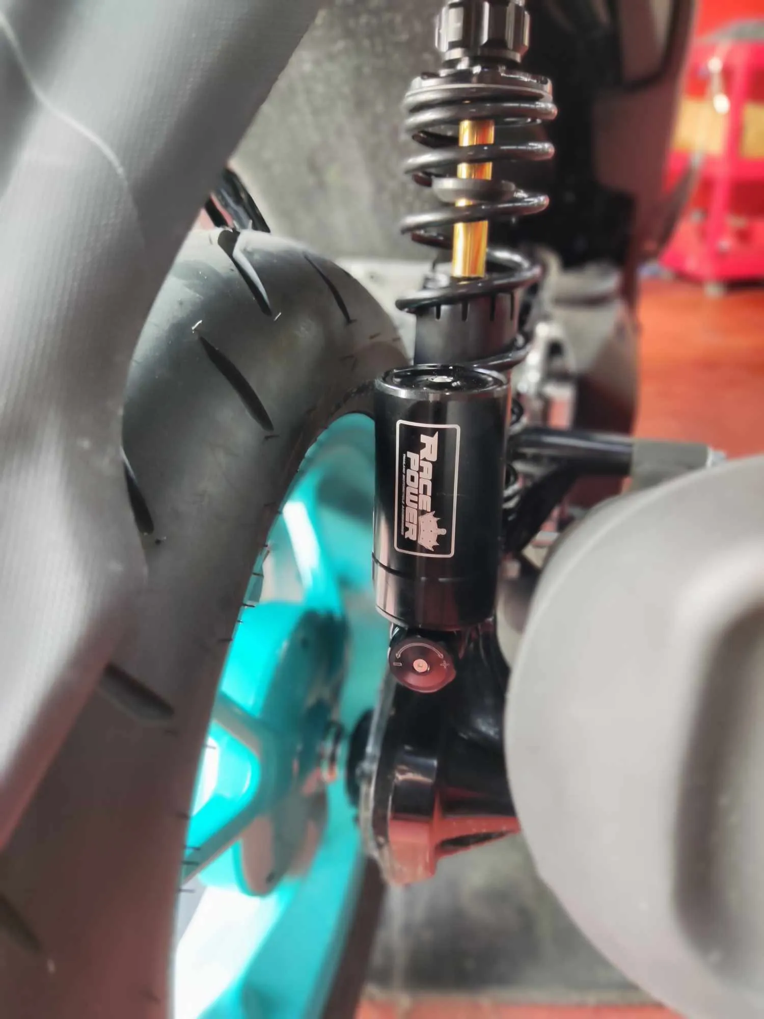 RACE POWER R TECH AEROX / NMAX (BLACK)