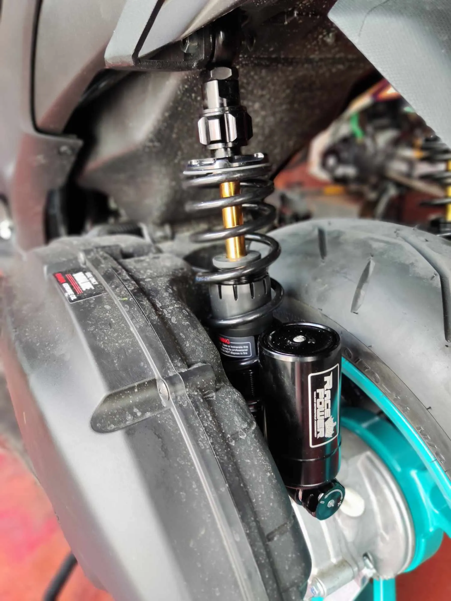 RACE POWER R TECH AEROX / NMAX (BLACK)