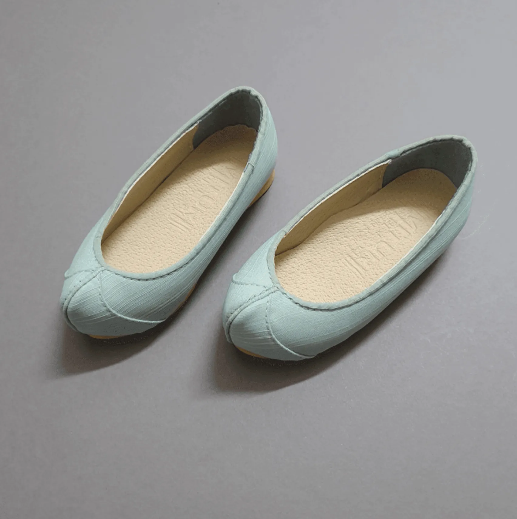 Stitched Solid Girl Hanbok Shoes (130~140mm)