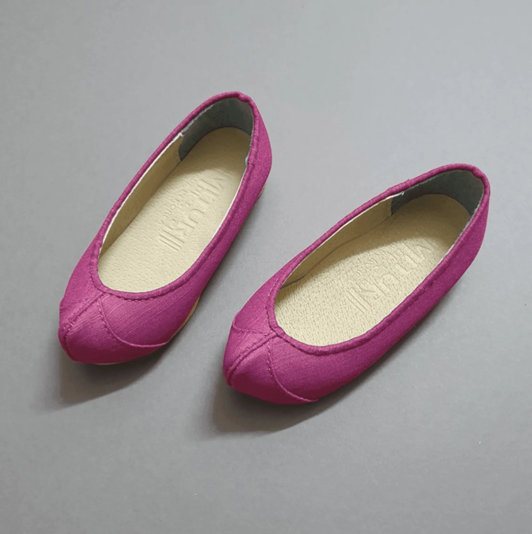 Stitched Solid Girl Hanbok Shoes (130~140mm)
