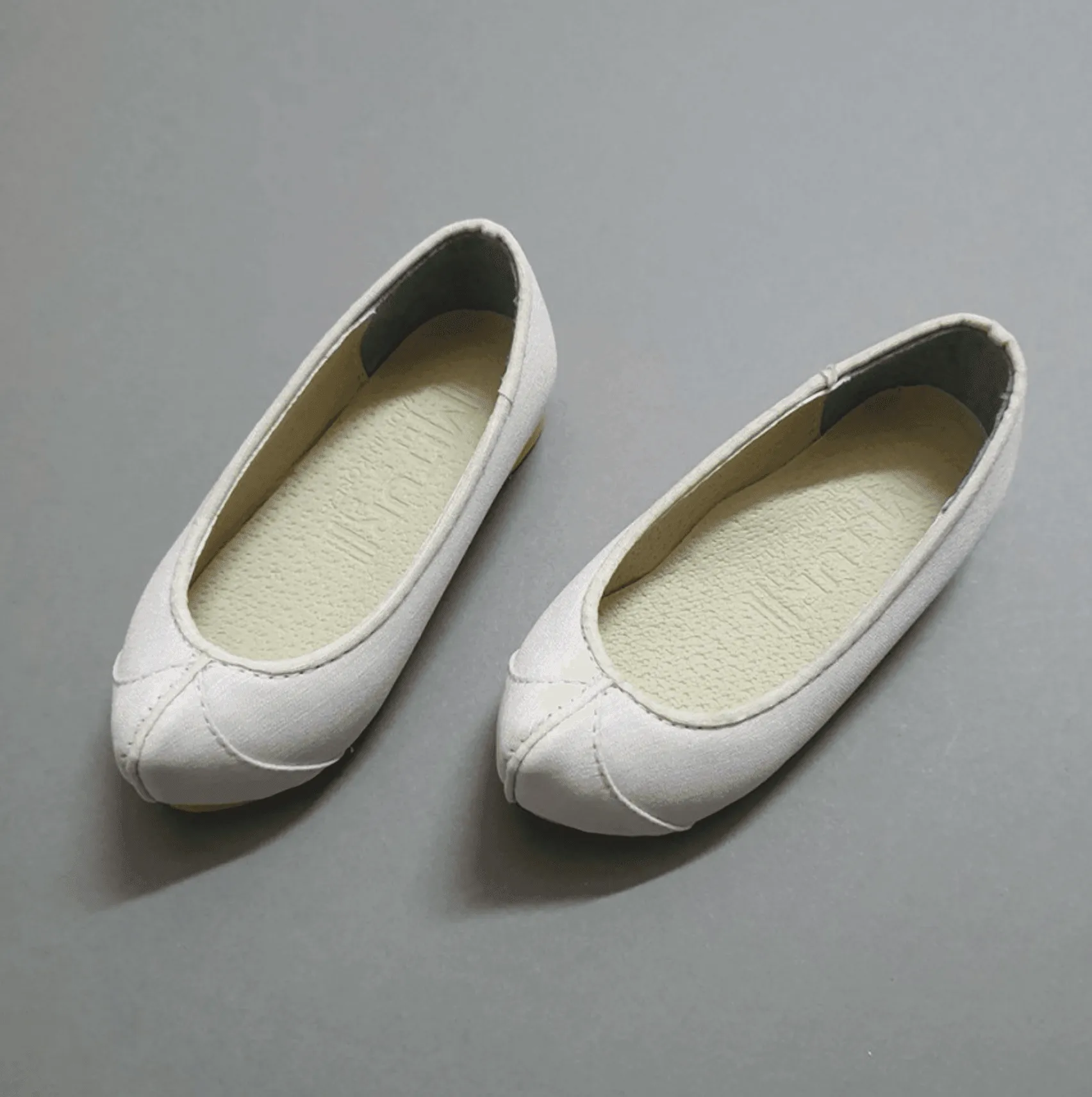 Stitched Solid Girl Hanbok Shoes (130~140mm)