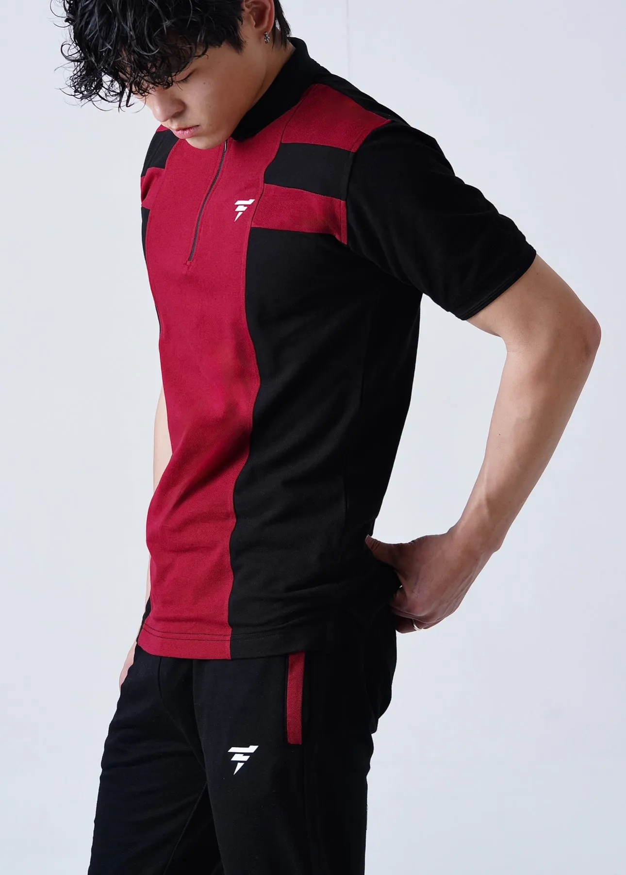 THE VIBRANT TWINSET-MAROON