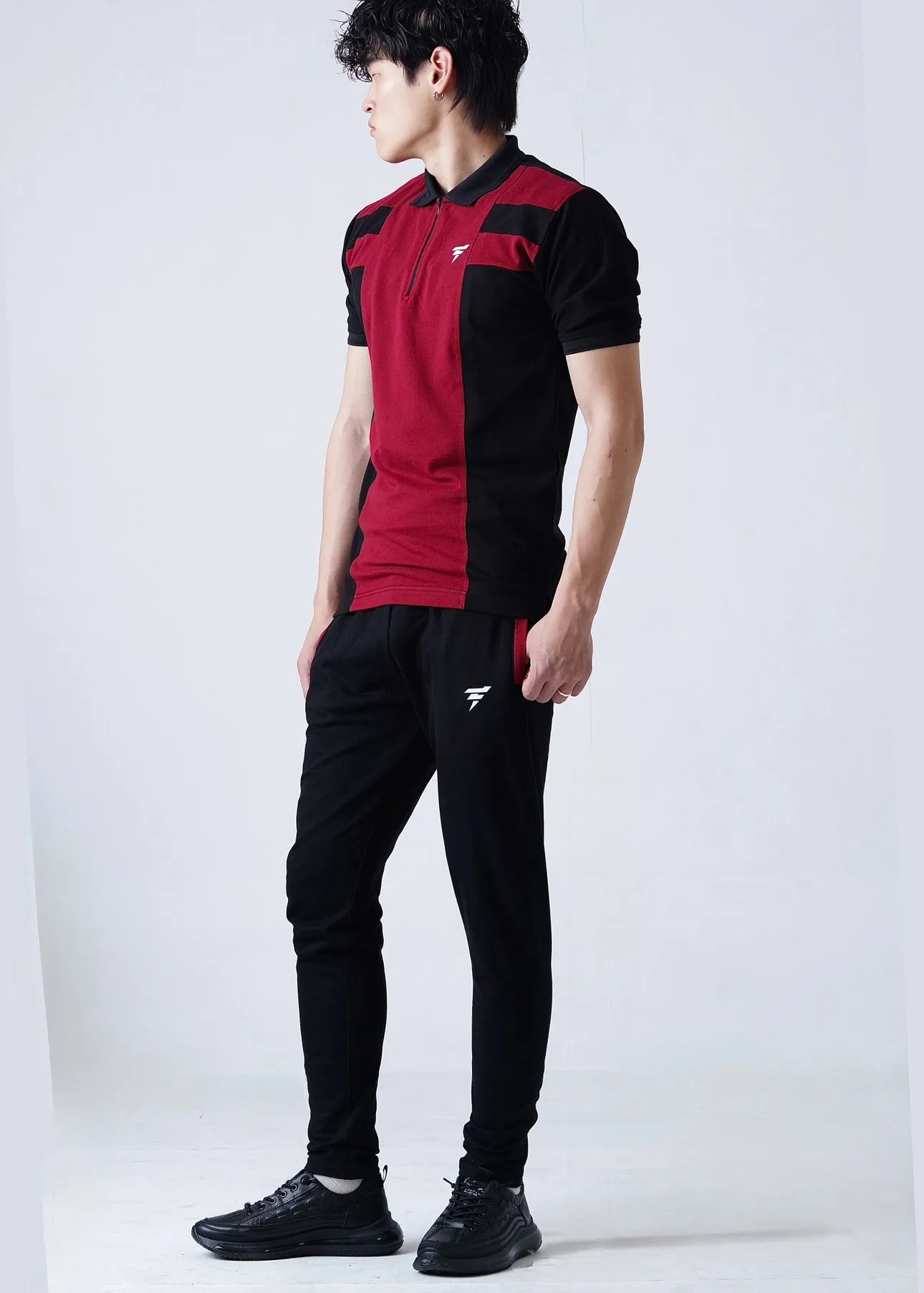 THE VIBRANT TWINSET-MAROON