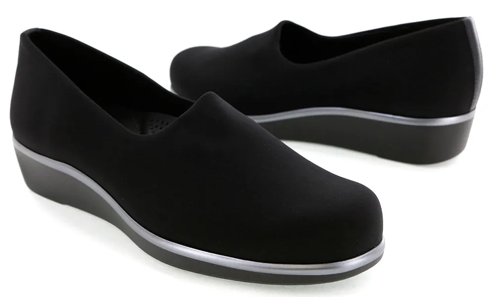 Women's Bliss Slip On Wedge in Black