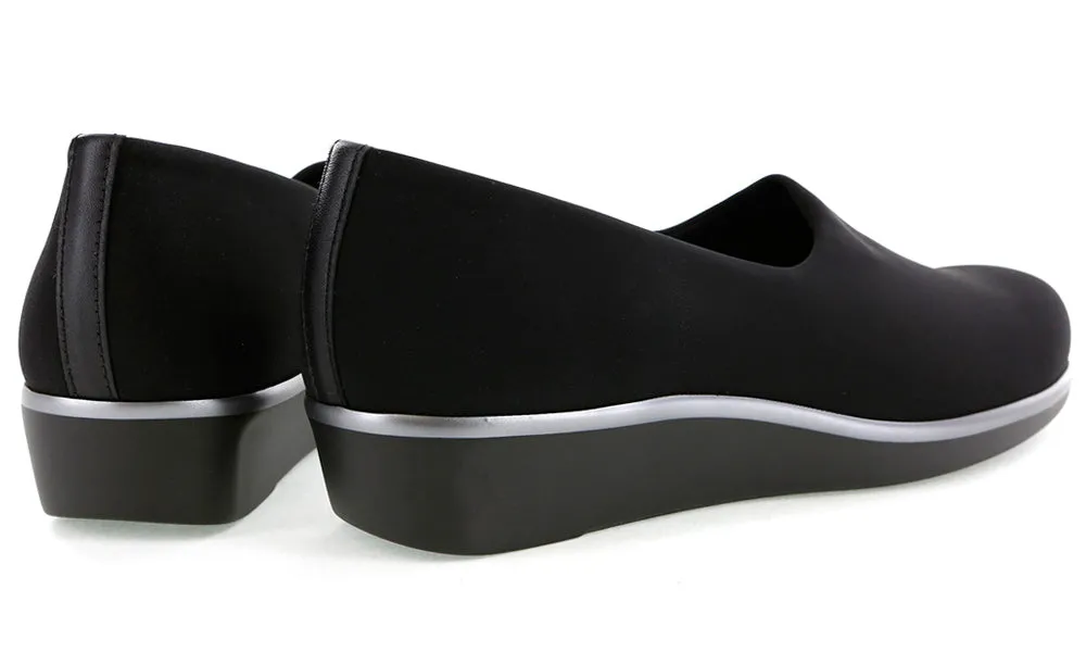 Women's Bliss Slip On Wedge in Black