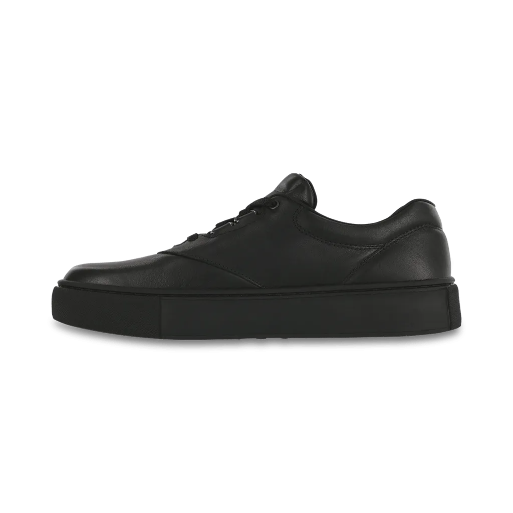 Women's Free Rein Lace Up Sneaker in Matte Black